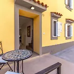 Apartament Tin 1 *