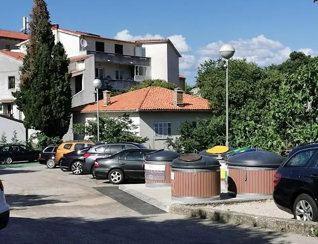 Tin 1 Apartment Vrbnik (Primorje-Gorski Kotar)